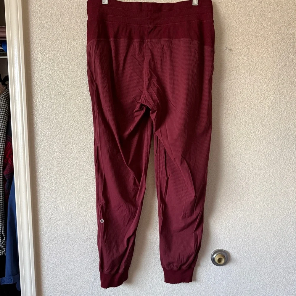 Lululemon Dance Studio Mid-Rise‎ Joggers Sz 10